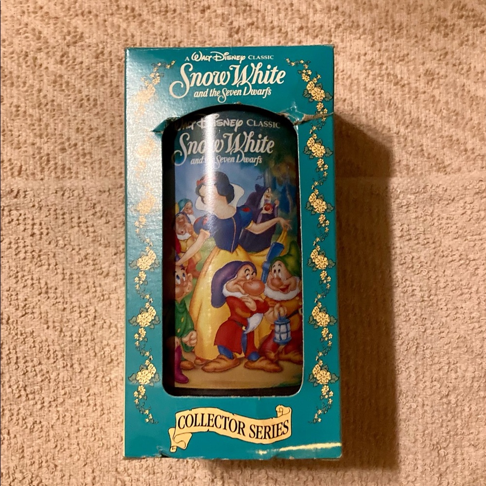 NIB Vintage 1994 Snow White Burger King Cup #1